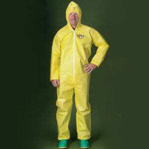 Mameluco amarillo c/capucha ind. Arg. resistente ácidos livianos